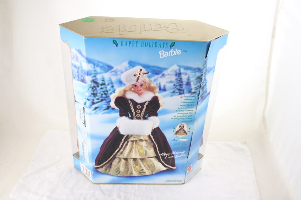 2 Holiday Barbies Happy Holidays in Boxes - 13