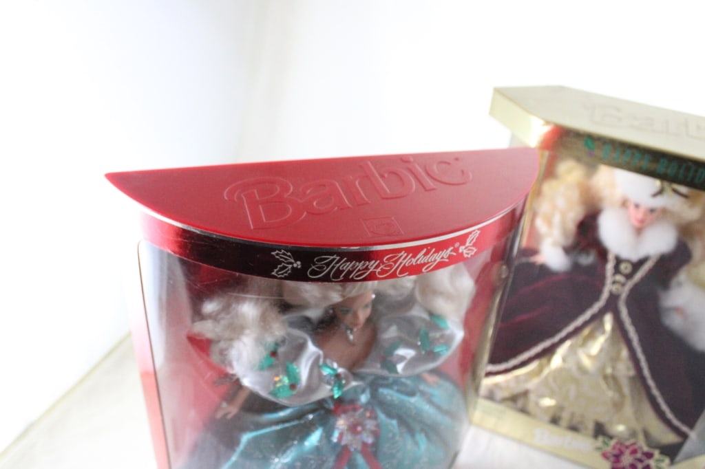 2 Holiday Barbies Happy Holidays in Boxes - 4