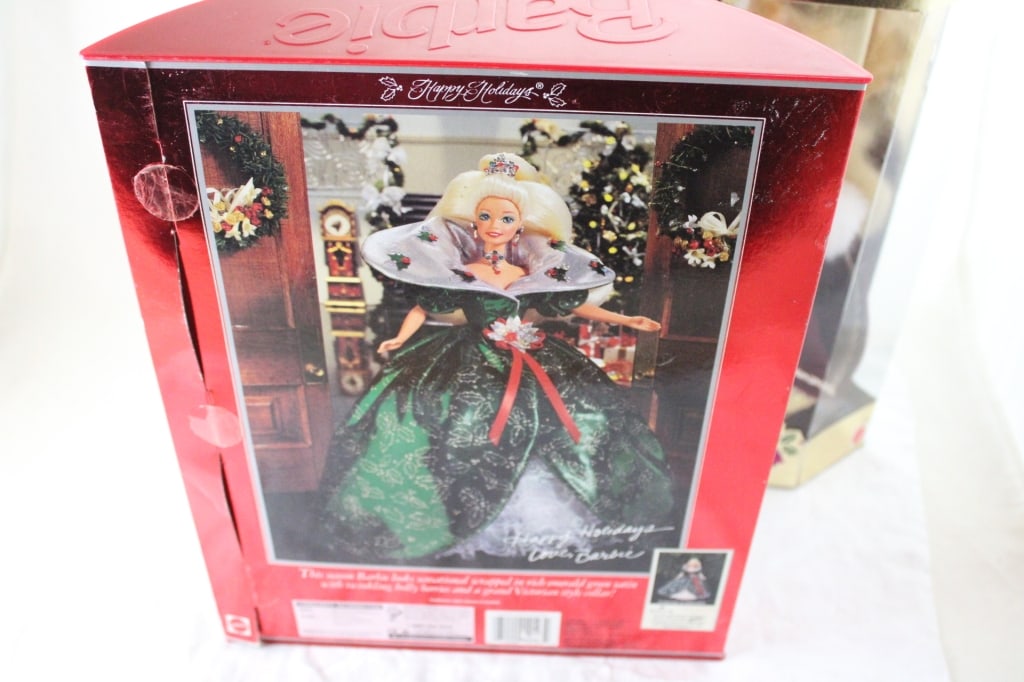 2 Holiday Barbies Happy Holidays in Boxes - 7