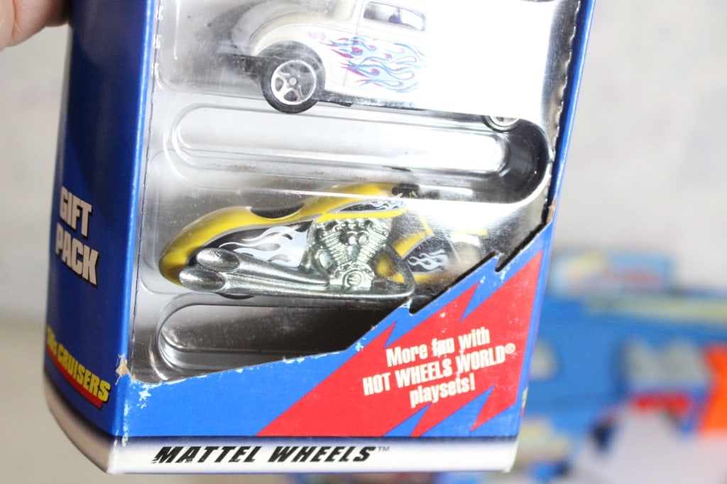 Hot Wheels Car Wash & 3 Sets Cars - 5