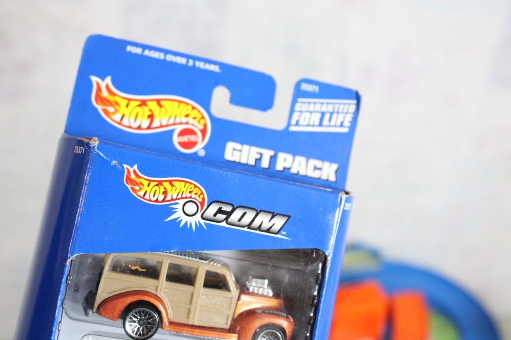 Hot Wheels Car Wash & 3 Sets Cars - 6