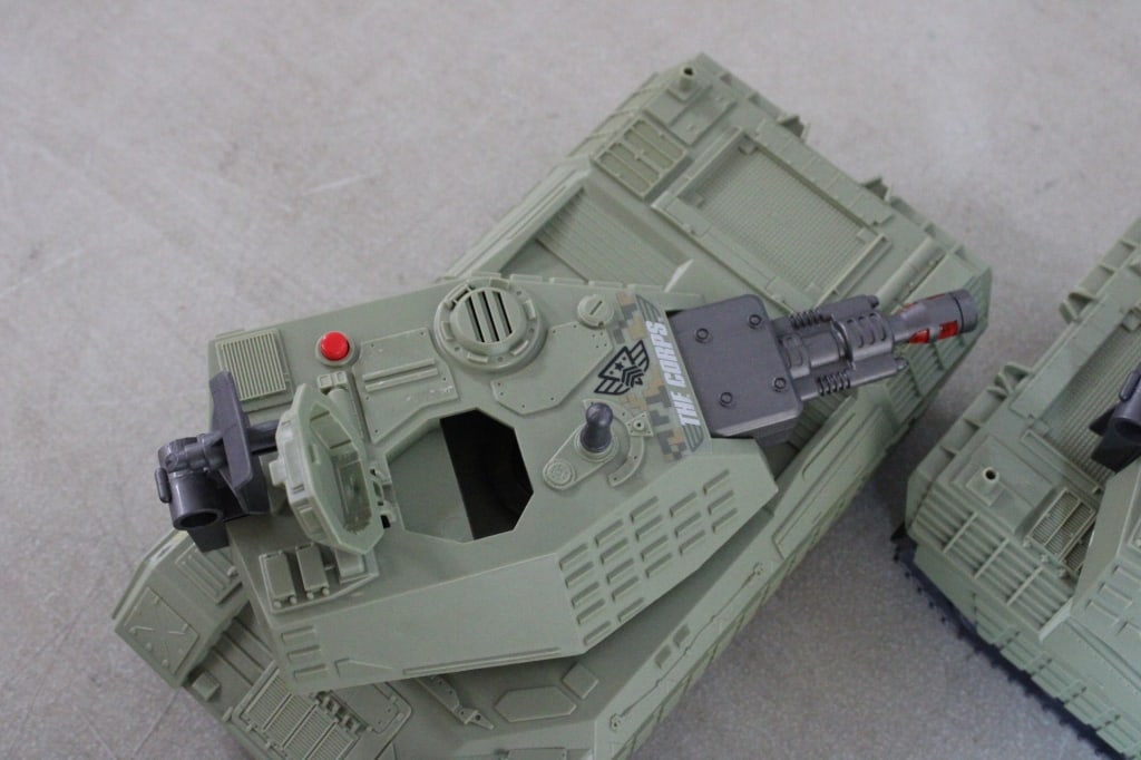 3 Military Vehicles- Lanard Tanks & Heroes Badger - 13