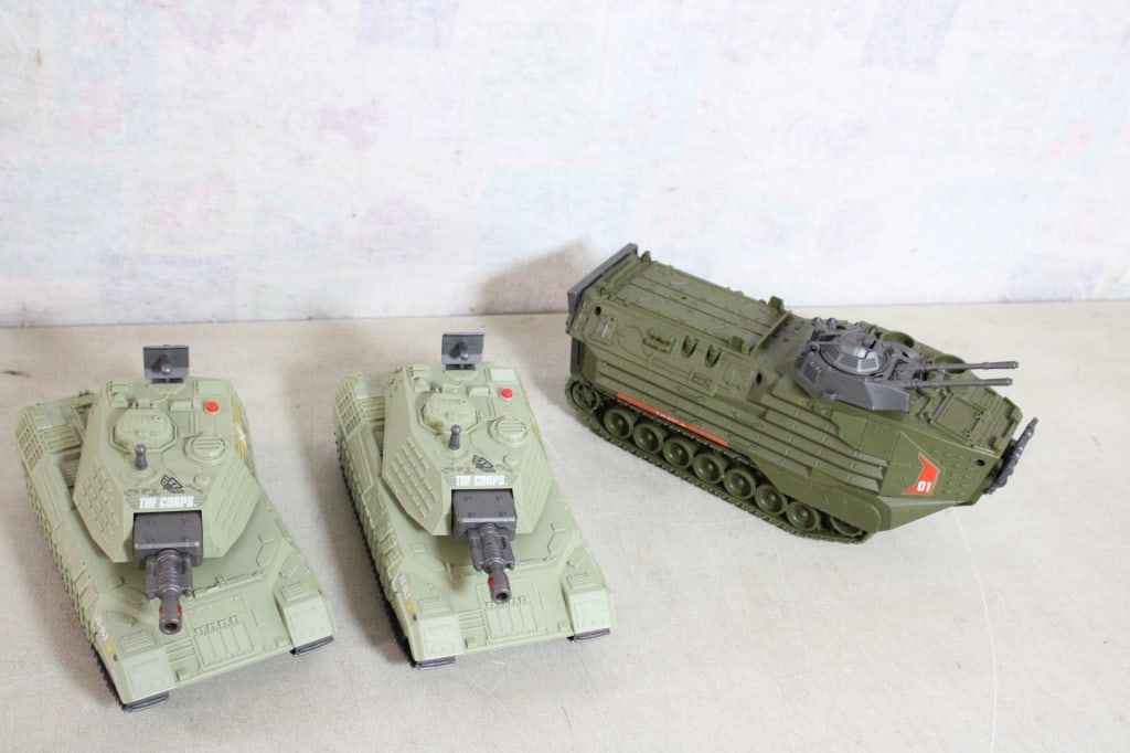 3 Military Vehicles- Lanard Tanks & Heroes Badger (1 of 20)
