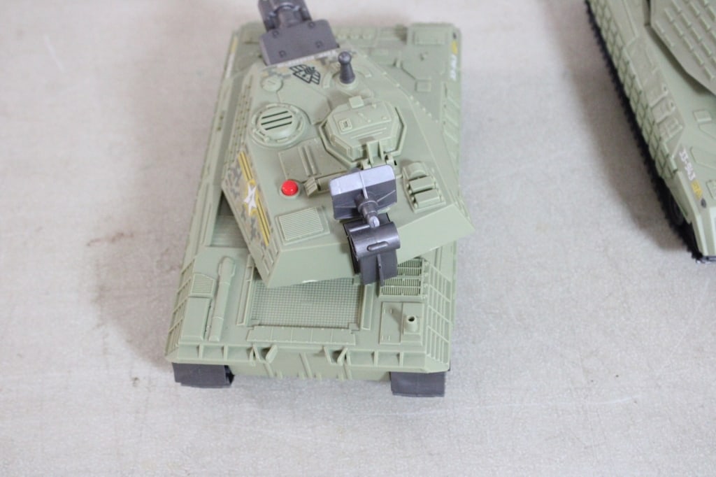 3 Military Vehicles- Lanard Tanks & Heroes Badger - 3