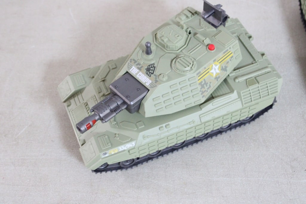 3 Military Vehicles- Lanard Tanks & Heroes Badger - 4
