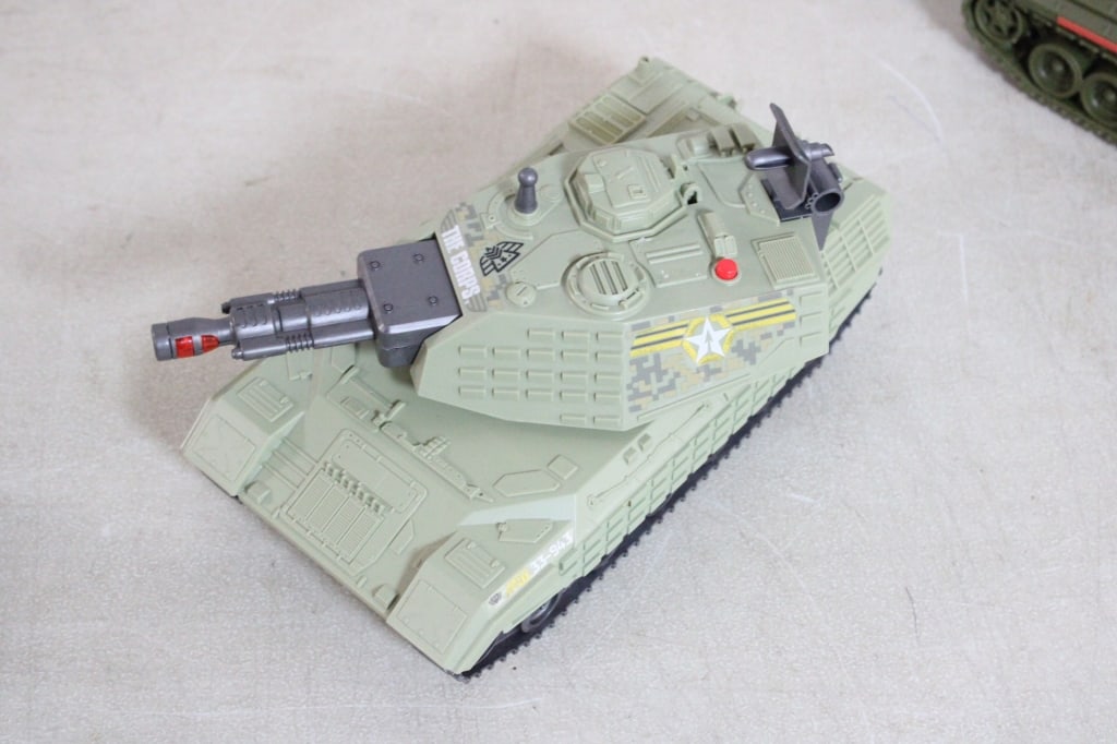 3 Military Vehicles- Lanard Tanks & Heroes Badger - 8