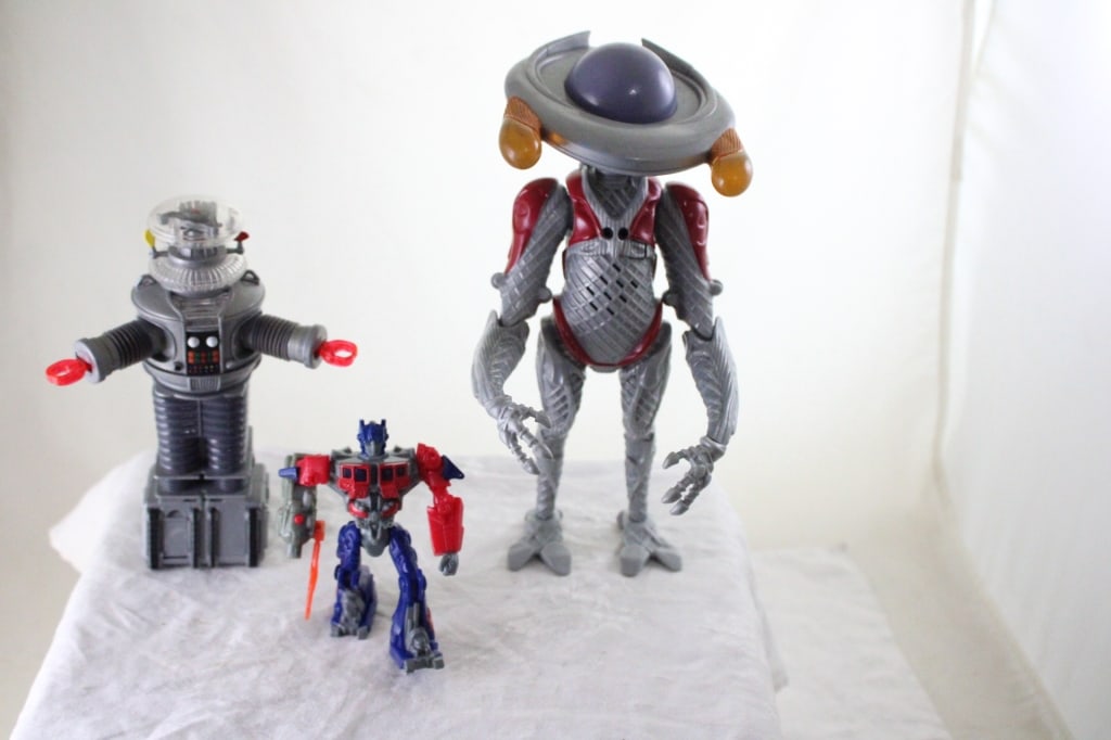 10" Bandai Alpha 5 Talking Power Ranger & More (1 of 20)
