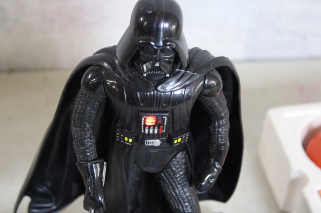 Talking Darth Vader, Pit Game & 9 Decks Cards - 6
