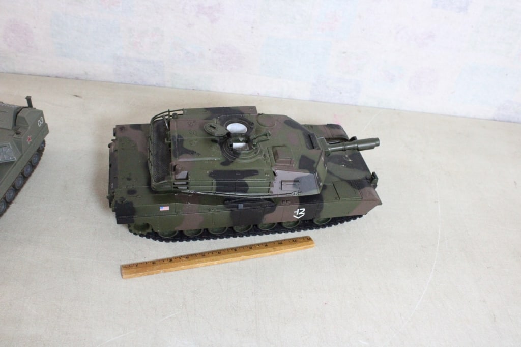M1 Abrams Tank, Hasbro Indiana Jones Jungle Cutter - 9