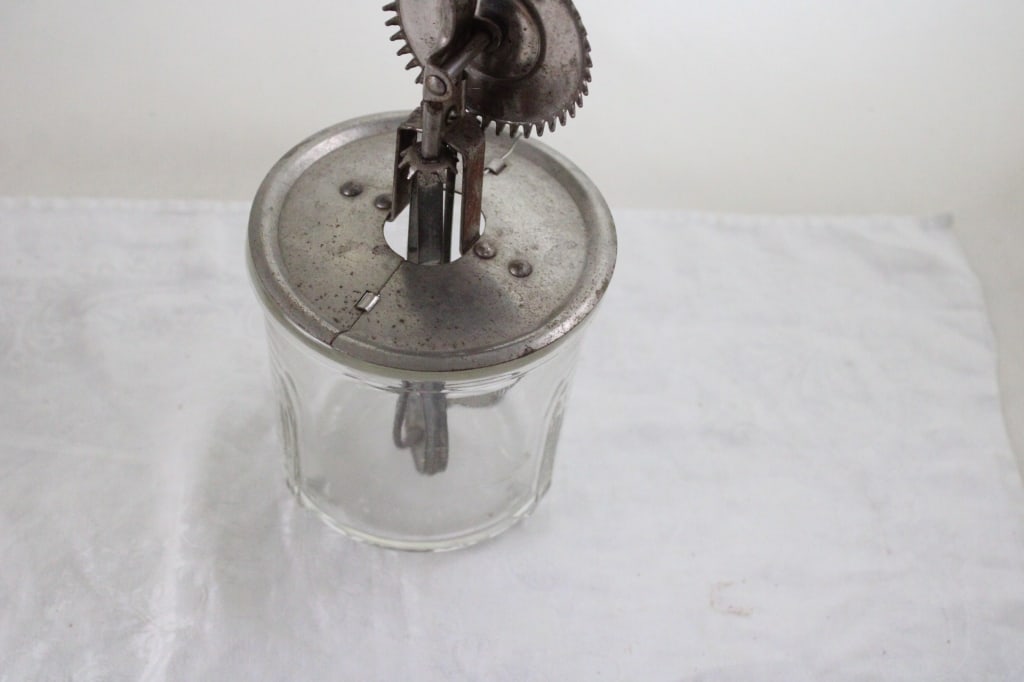 1965 Barbie Thermos, Beater Jar & More - 13
