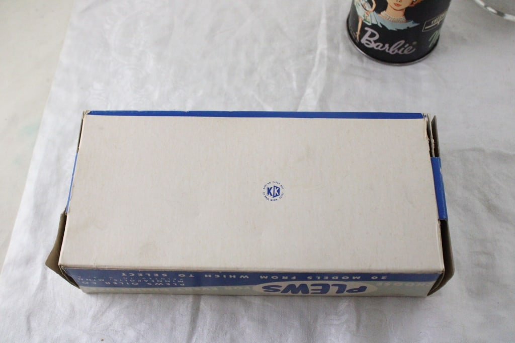 1965 Barbie Thermos, Beater Jar & More - 5