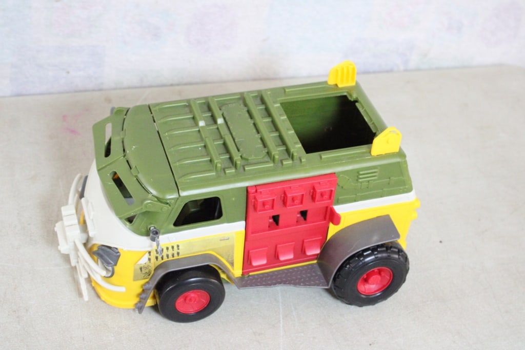 4 Teenage Mutant Turtles Vehicles - 10