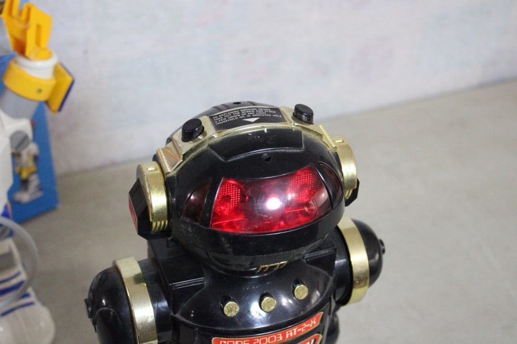 My Pal 2 Talking Robot & Robotron Robot RT2 - 12