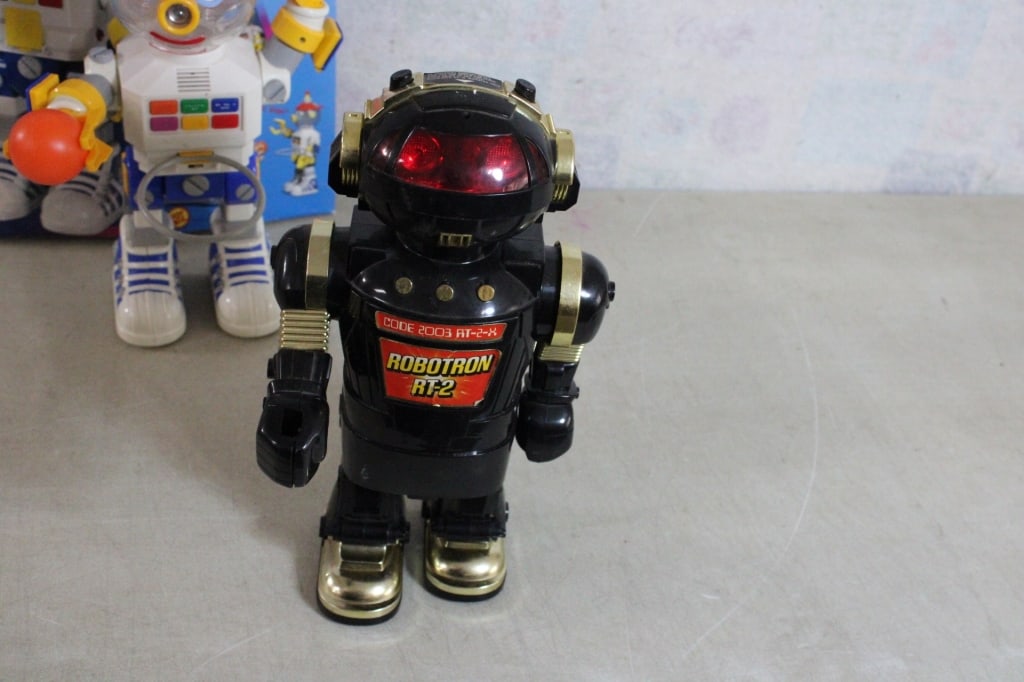 My Pal 2 Talking Robot & Robotron Robot RT2 - 13