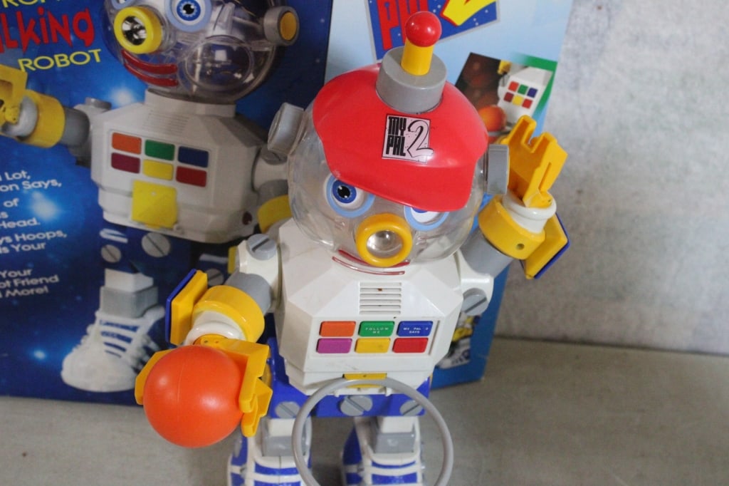 My Pal 2 Talking Robot & Robotron Robot RT2 - 15