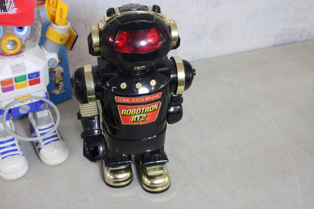 My Pal 2 Talking Robot & Robotron Robot RT2 - 6