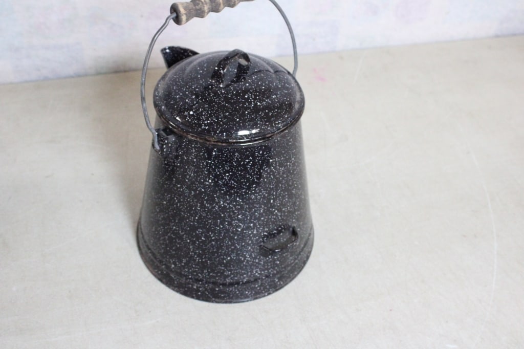 2 Graniteware Cowboy Campfire Coffee Pots - 10
