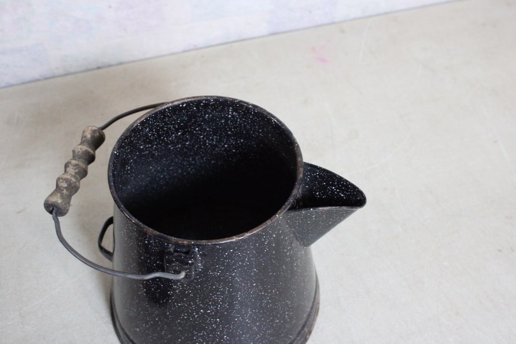 2 Graniteware Cowboy Campfire Coffee Pots - 13