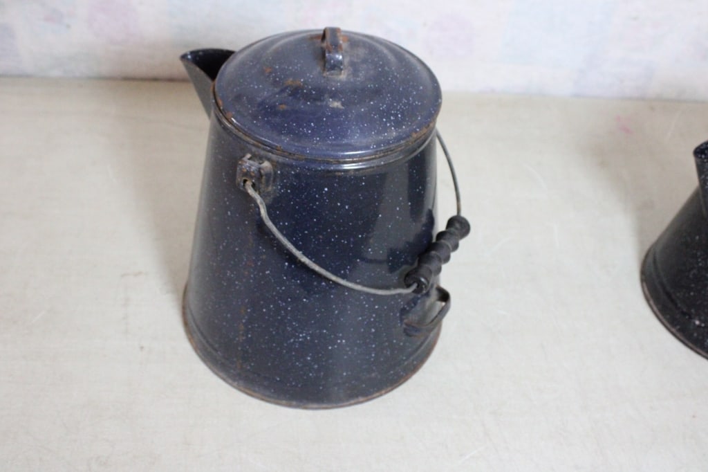 2 Graniteware Cowboy Campfire Coffee Pots - 5
