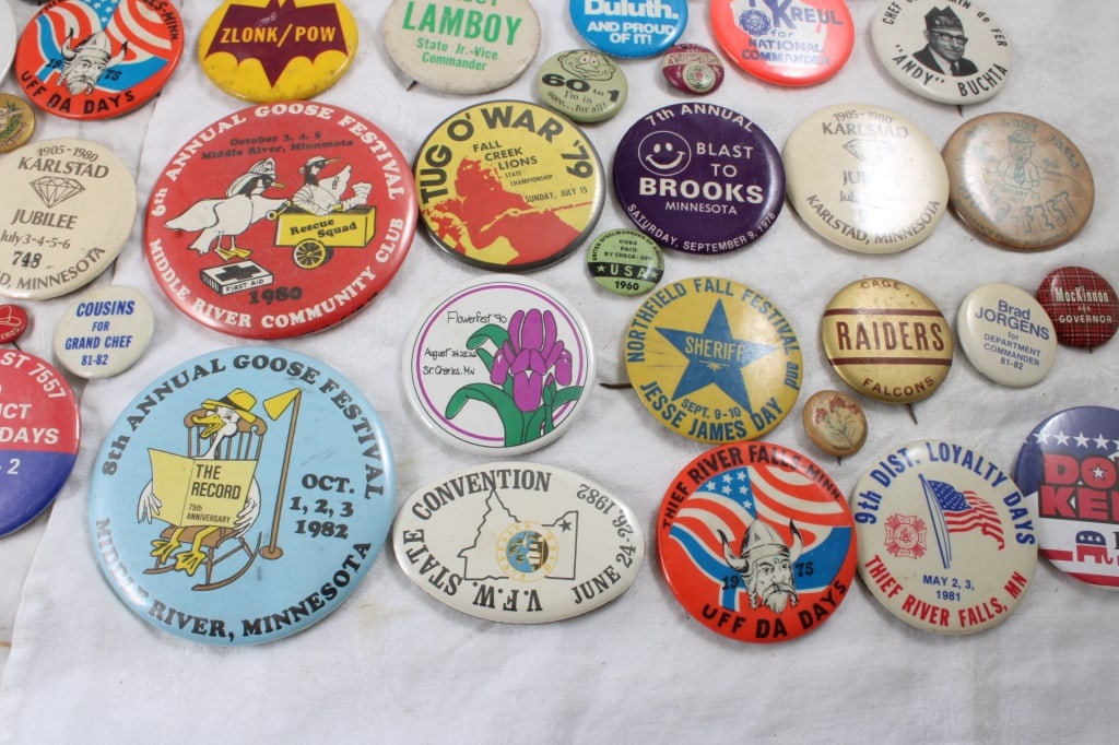 Vintage Fish Bowl & Advertising Pinbacks - 13