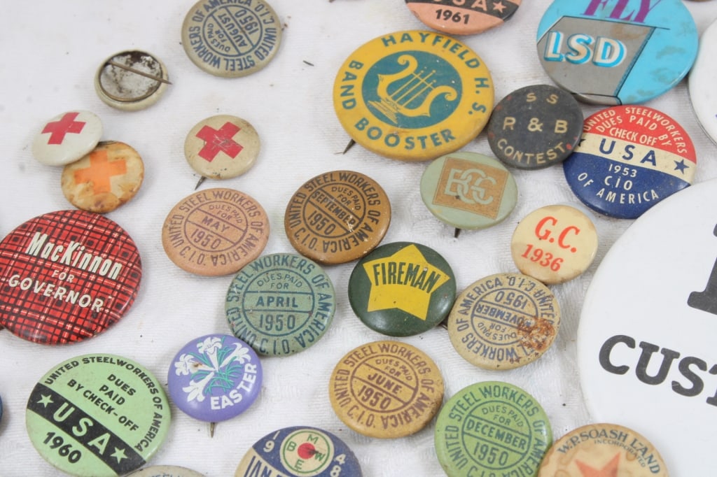 Vintage Fish Bowl & Advertising Pinbacks - 3