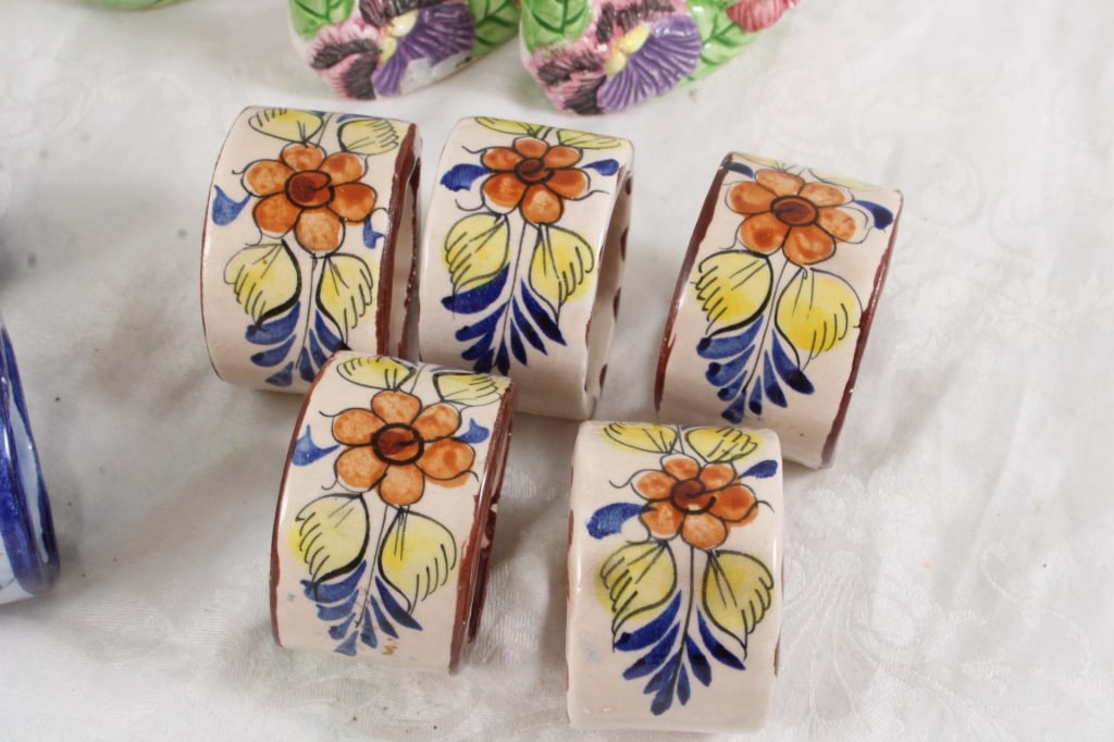 25 Porcelain Figural & Other Napkin Rings - 14