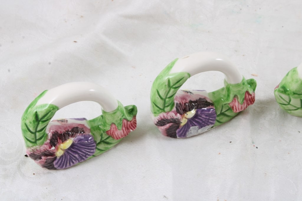 25 Porcelain Figural & Other Napkin Rings - 20