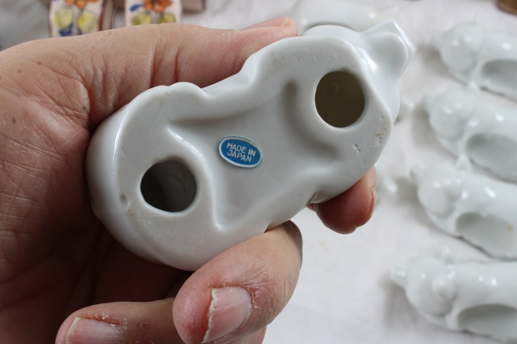25 Porcelain Figural & Other Napkin Rings - 6
