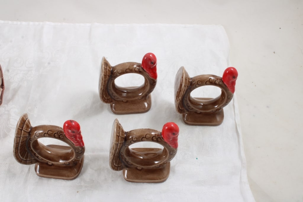 25 Porcelain Figural & Other Napkin Rings - 7