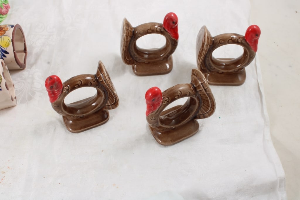 25 Porcelain Figural & Other Napkin Rings - 8