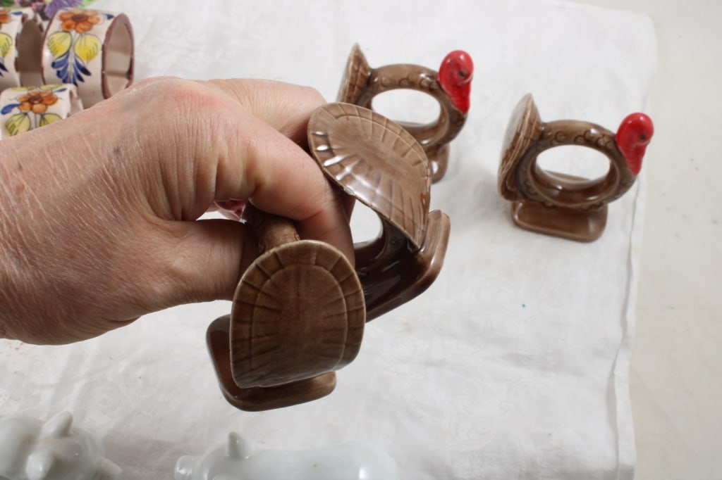 25 Porcelain Figural & Other Napkin Rings - 9