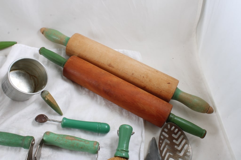 Antique Green Handle Kitchen Utensils - 7