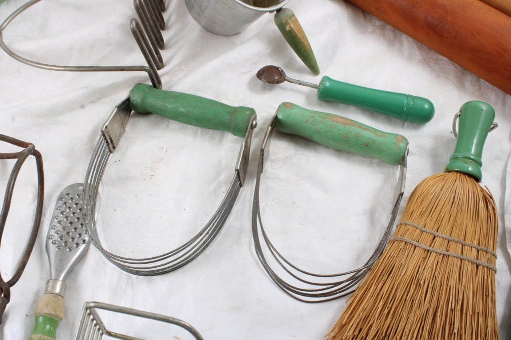 Antique Green Handle Kitchen Utensils - 9