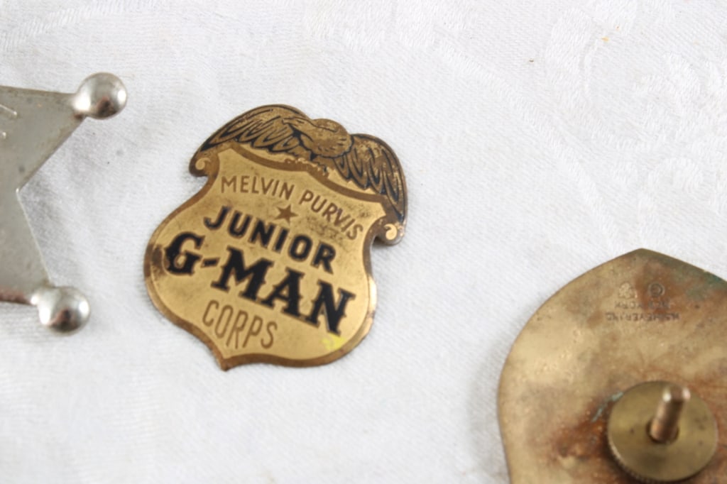 6 1950s Badges -Melvin Purvis Junior G-Man & More - 10