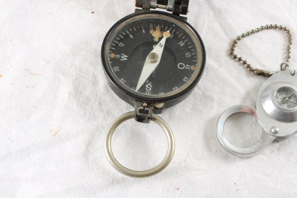 Military, Leedawl & Key Chain Compasses - 4