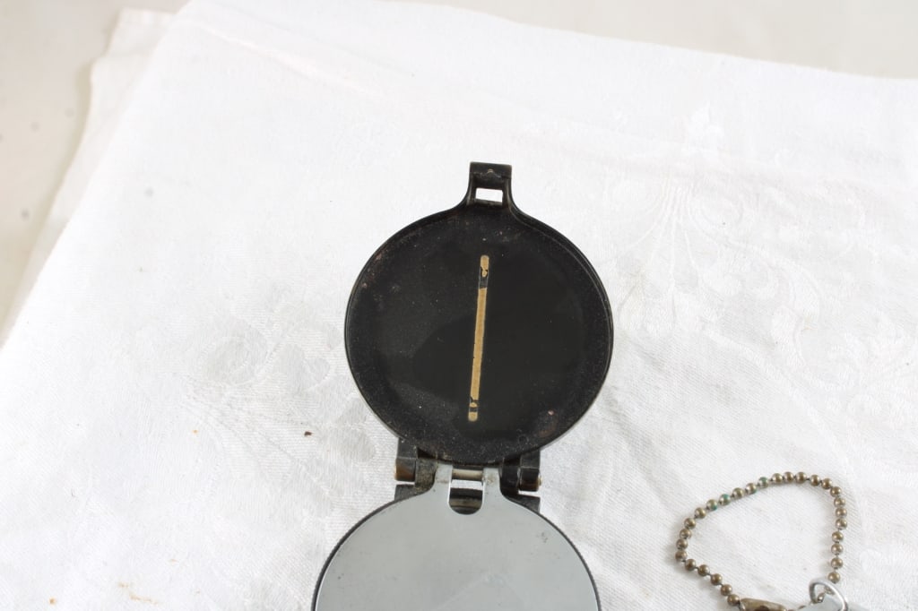 Military, Leedawl & Key Chain Compasses - 6