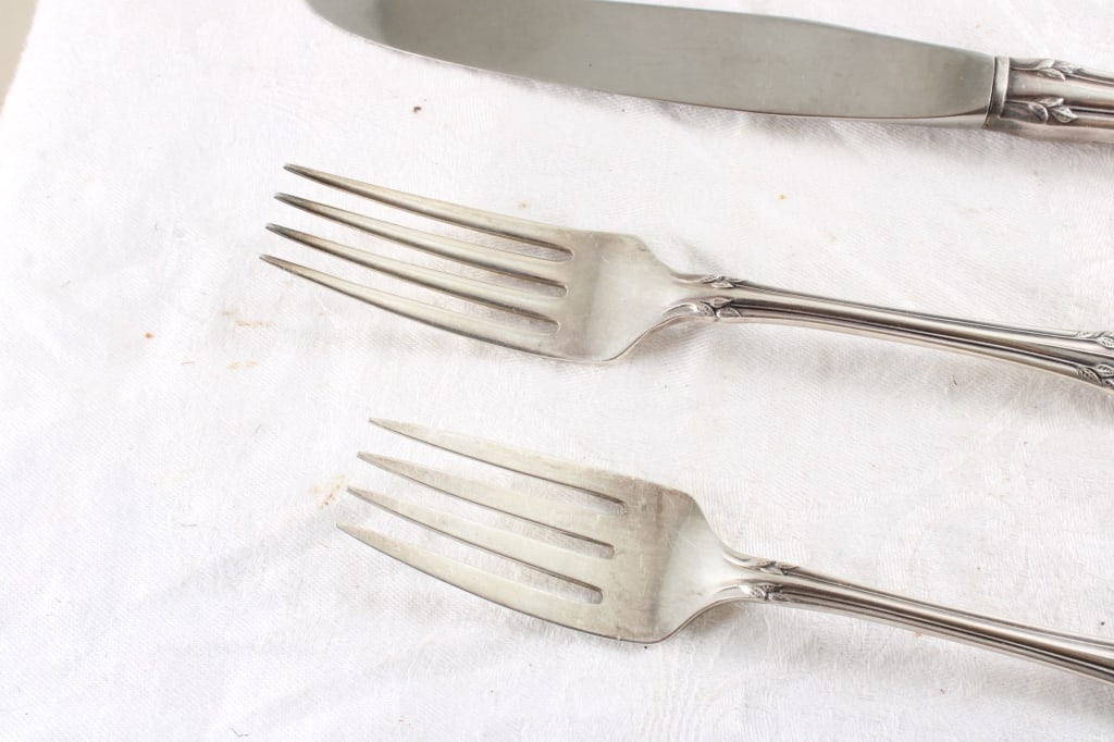 Sterling Silver Oneida Afterglow 2 Forks & Knife - 2