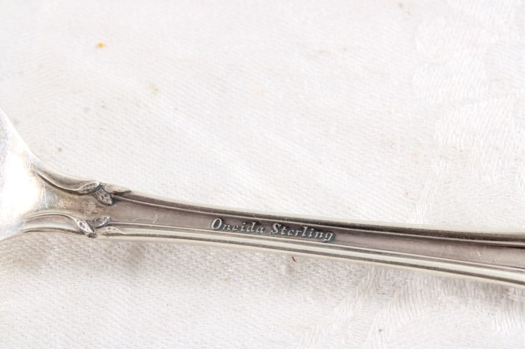 Sterling Silver Oneida Afterglow 2 Forks & Knife - 8