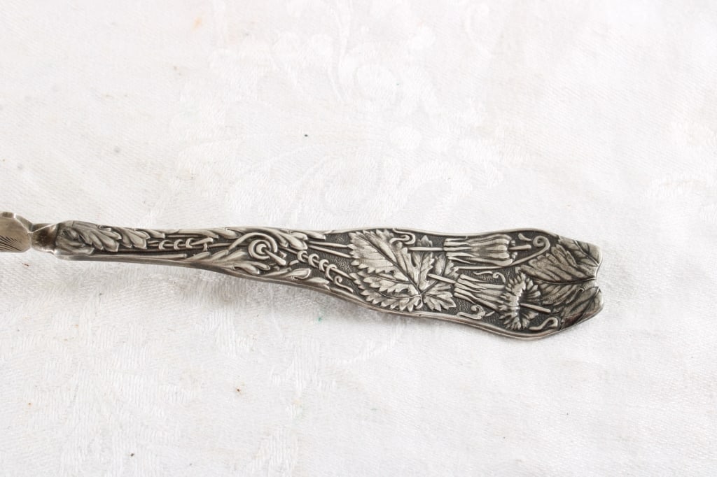 RM&S Sterling Silver Ca. 1896 Ornate Butter Knife - 3