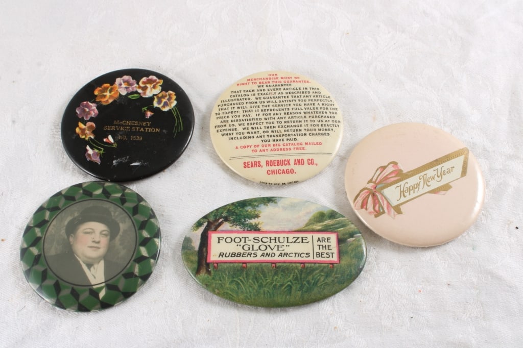 5 Antique Advertising Celluloid Pocket Mirrors: 5 Antique Advertising Celluloid Pocket Mirrors - Lot Size 3" x 3" x 2". 1 Lb. All information and photos, which are part of the description, are intended to be as accurate as possible, but errors are