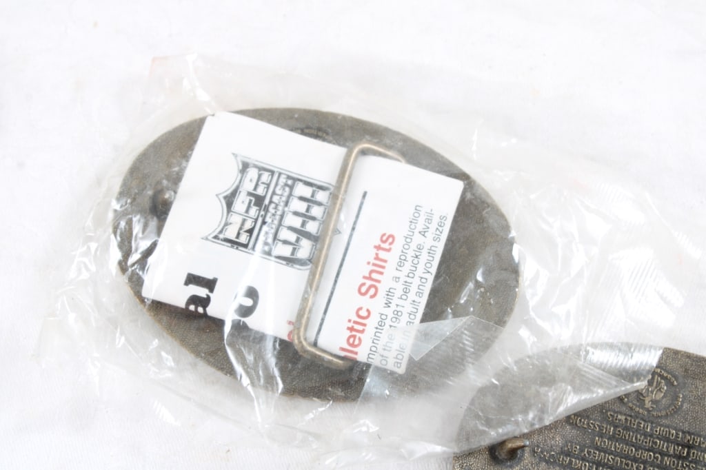MN Utility Plate, Hesston Rodeo Buckles & More - 15