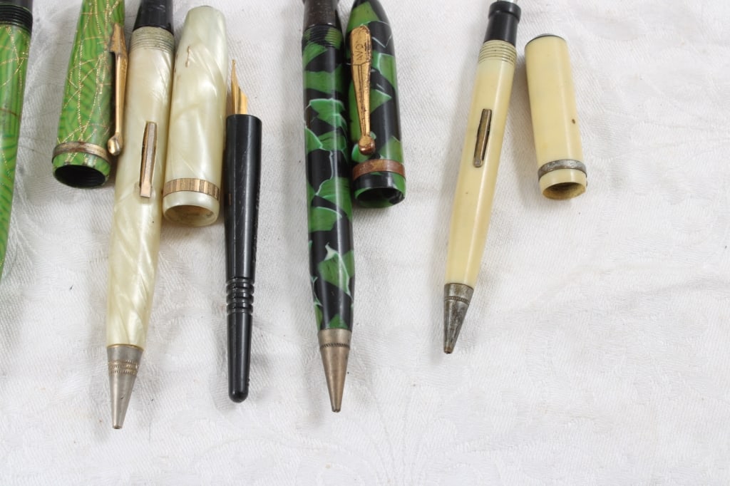 Parker Big Red & Fish Pens and Mechanical Pencils - 11