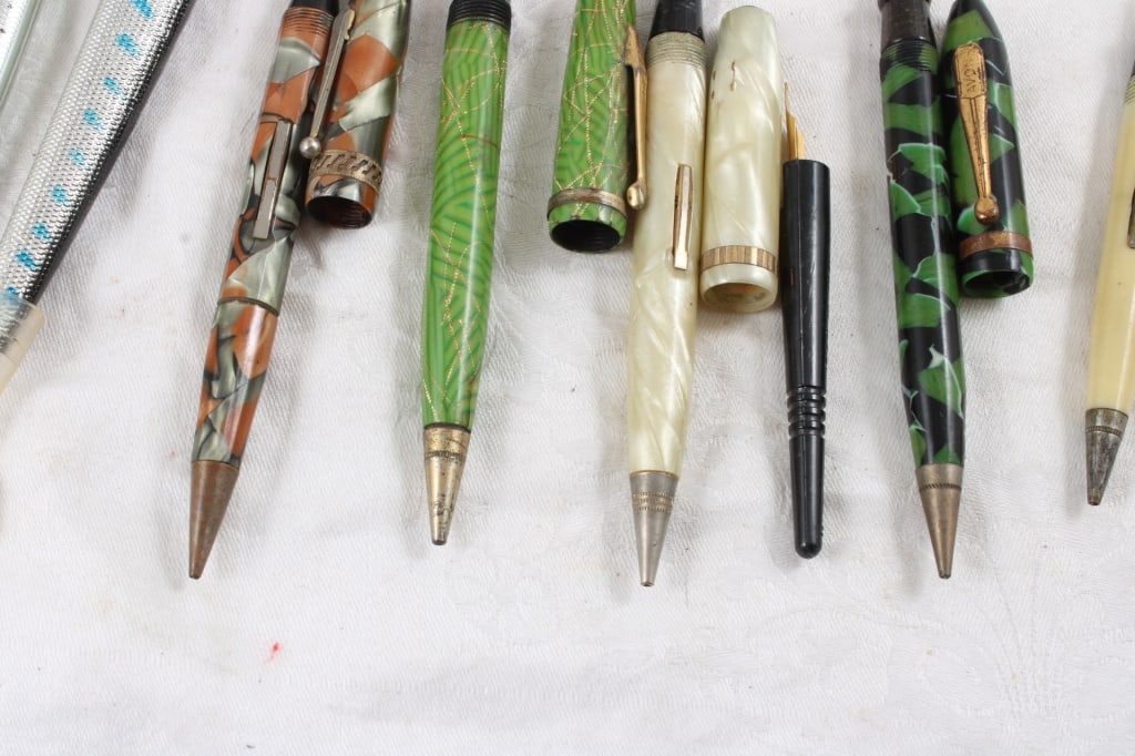 Parker Big Red & Fish Pens and Mechanical Pencils - 9