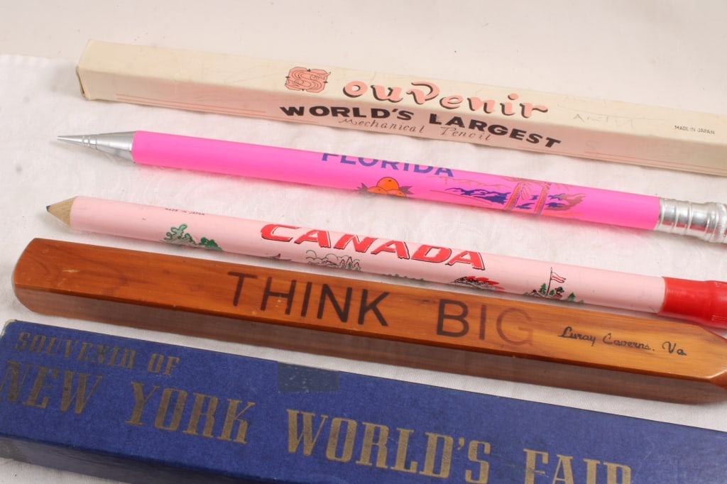 1939 New York Worlds Fair & Other Large Pencils - 10