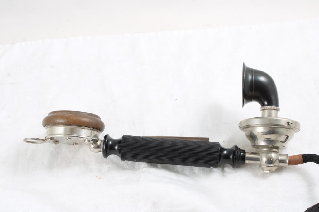 1914 Taxen Handset for Desk Phone Sweden: 1914 Taxen Handset for Desk Phone Sweden - L M Ericsson Sweden. Handset Only. Lot Size 12" x 6" x 3". 2 Lbs. All information and photos, which are part of the description, are intended to be as