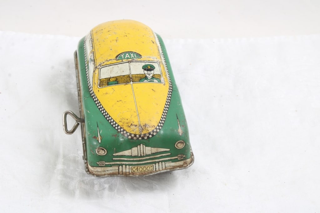 Courtland Tin Litho Checkered Windup Taxi Cab - 2