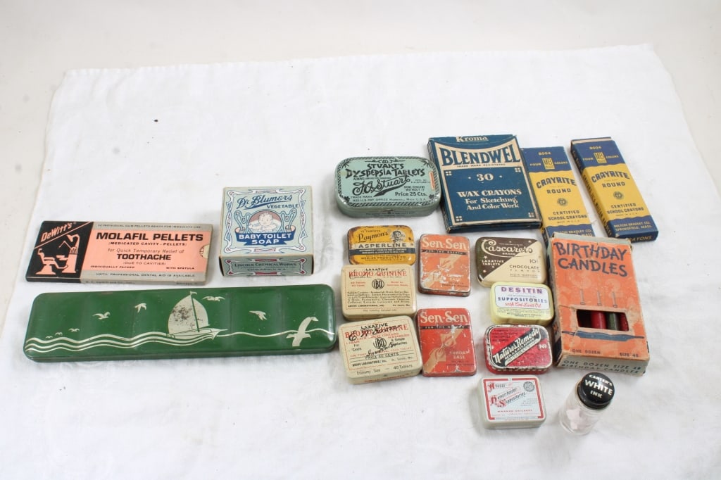 Antique Advertising Tins, Boxes & Paint Set (1 of 17)