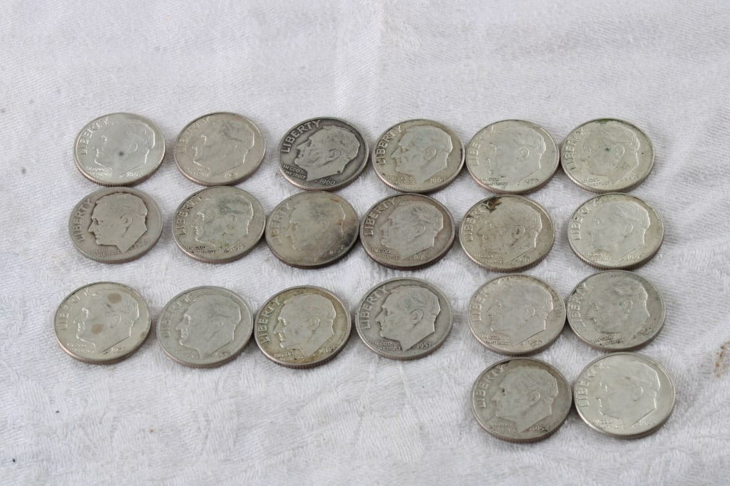 20 Roosevelt Silver Dimes: 20 Roosevelt Silver Dimes - Dated 1964 & Earlier. Lot Size 2" x 2" x 1". .5 Lb. All information and photos, which are part of the description, are intended to be as accurate as possible, but errors