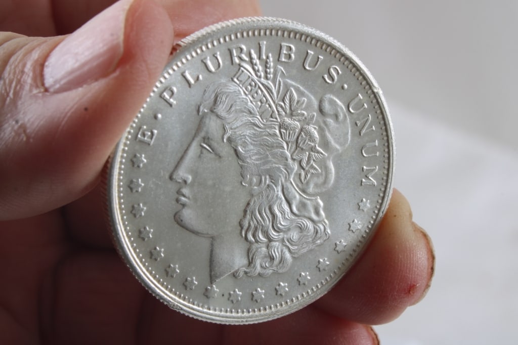 1 Troy Oz .999 Fine Silver Lady Liberty Round - 2