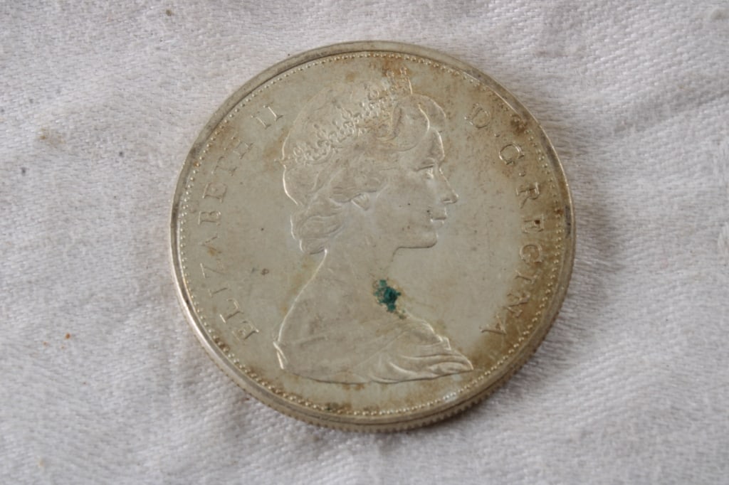 1965 Canadian Silver Dollar 80% Silver (1 of 4)